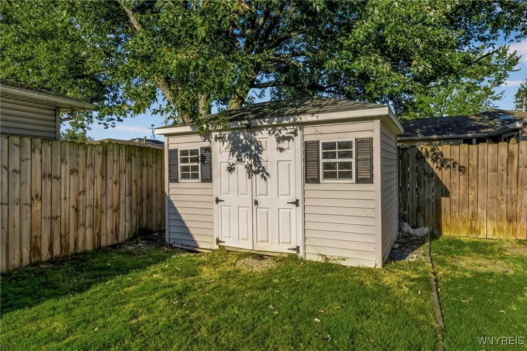 252 Hyland Avenue, Cheektowaga, New York 14043, Cheektowaga, New York 14043, 3 Bedrooms Bedrooms, 6 Rooms Rooms,1 BathroomBathrooms,Residential,For Sale,252 Hyland Avenue, Cheektowaga, New York 14043,0,B1635489