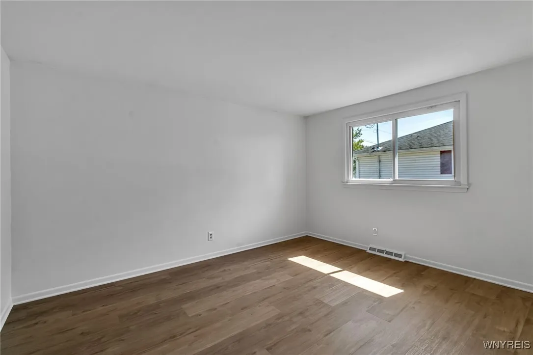 252 Hyland Avenue, Cheektowaga, New York 14043, Cheektowaga, New York 14043, 3 Bedrooms Bedrooms, 6 Rooms Rooms,1 BathroomBathrooms,Residential,For Sale,252 Hyland Avenue, Cheektowaga, New York 14043,0,B1635489