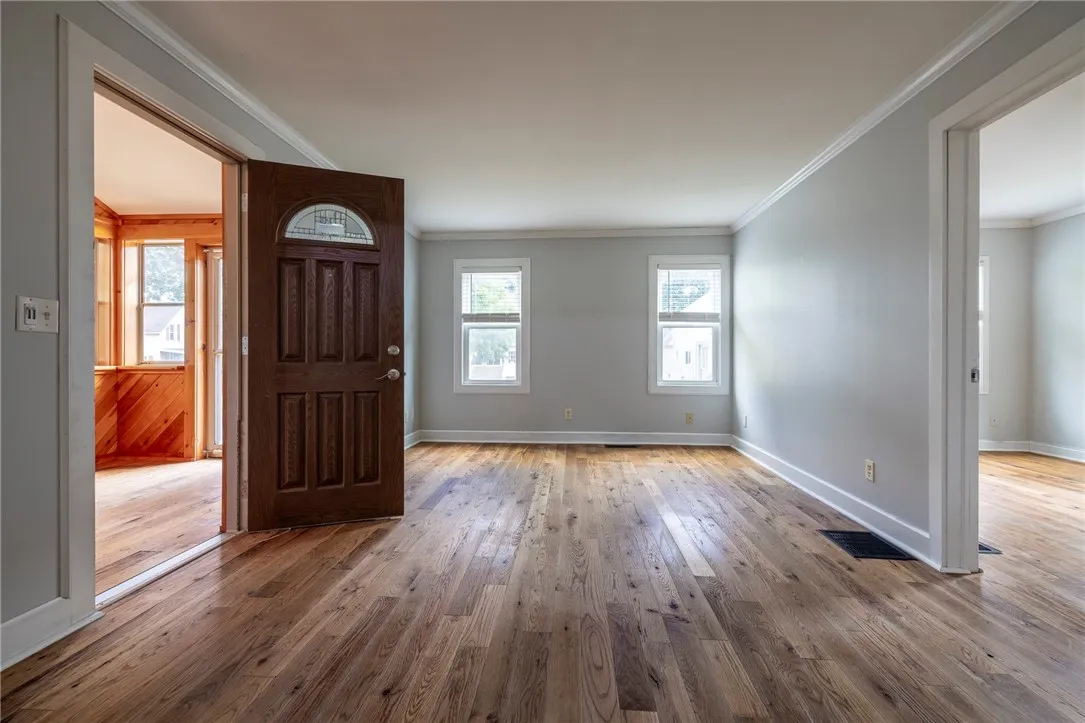4 Merrick Avenue, Manchester, New York 14504, Manchester, New York 14504, 2 Bedrooms Bedrooms, 5 Rooms Rooms,1 BathroomBathrooms,Residential,Closed,4 Merrick Avenue, Manchester, New York 14504,0,R1631539