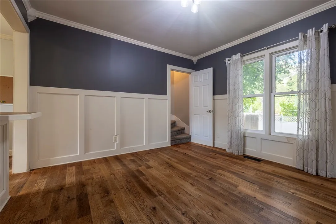 4 Merrick Avenue, Manchester, New York 14504, Manchester, New York 14504, 2 Bedrooms Bedrooms, 5 Rooms Rooms,1 BathroomBathrooms,Residential,Closed,4 Merrick Avenue, Manchester, New York 14504,0,R1631539