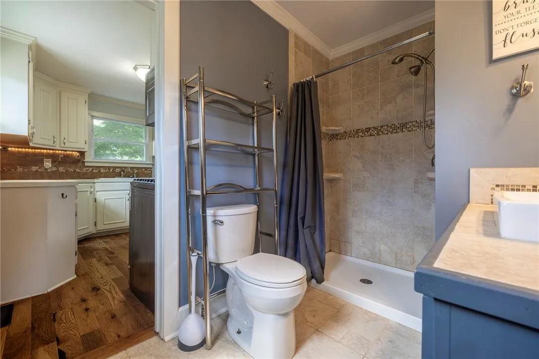 4 Merrick Avenue, Manchester, New York 14504, Manchester, New York 14504, 2 Bedrooms Bedrooms, 5 Rooms Rooms,1 BathroomBathrooms,Residential,Closed,4 Merrick Avenue, Manchester, New York 14504,0,R1631539