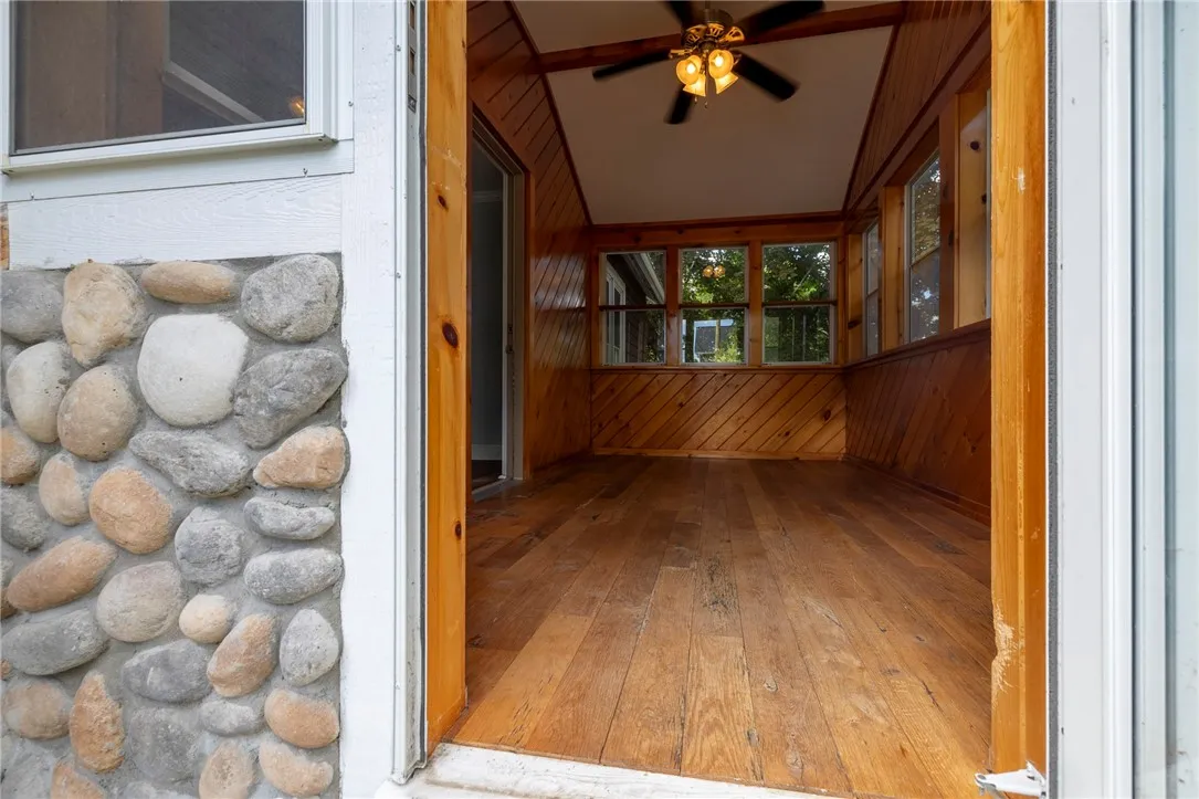 4 Merrick Avenue, Manchester, New York 14504, Manchester, New York 14504, 2 Bedrooms Bedrooms, 5 Rooms Rooms,1 BathroomBathrooms,Residential,Closed,4 Merrick Avenue, Manchester, New York 14504,0,R1631539