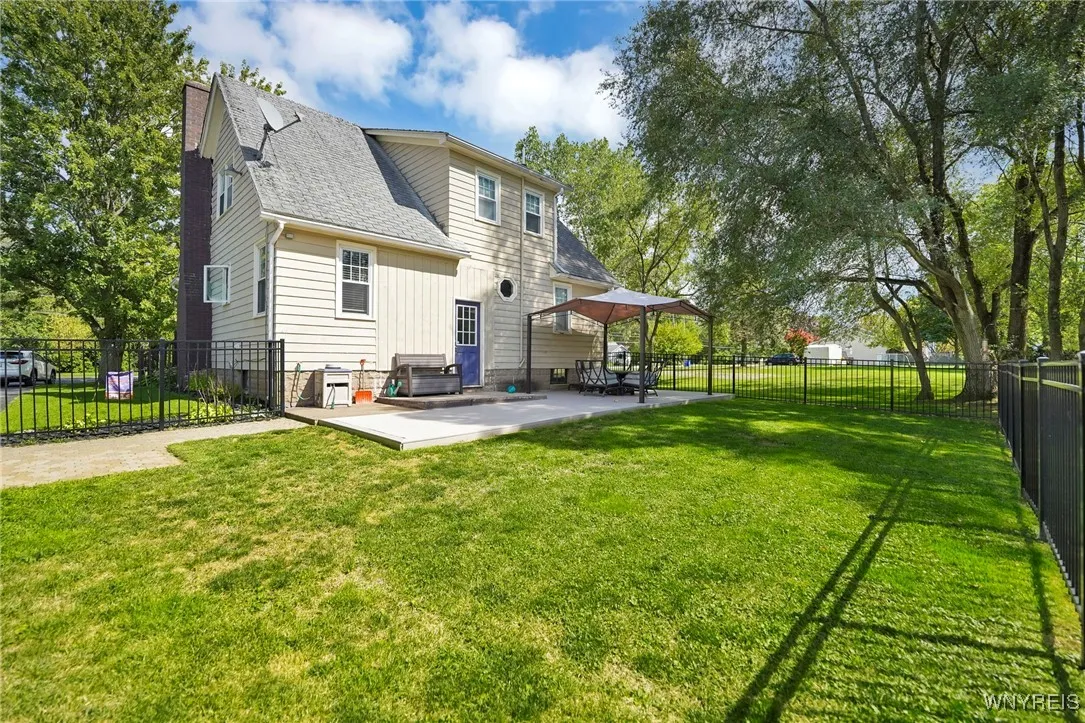 3708 Lockport Olcott Road, Newfane, New York 14094, Newfane, New York 14094, 3 Bedrooms Bedrooms, 8 Rooms Rooms,2 BathroomsBathrooms,Residential,For Sale,3708 Lockport Olcott Road, Newfane, New York 14094,0,B1635396