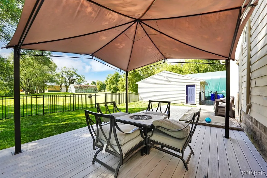 3708 Lockport Olcott Road, Newfane, New York 14094, Newfane, New York 14094, 3 Bedrooms Bedrooms, 8 Rooms Rooms,2 BathroomsBathrooms,Residential,For Sale,3708 Lockport Olcott Road, Newfane, New York 14094,0,B1635396