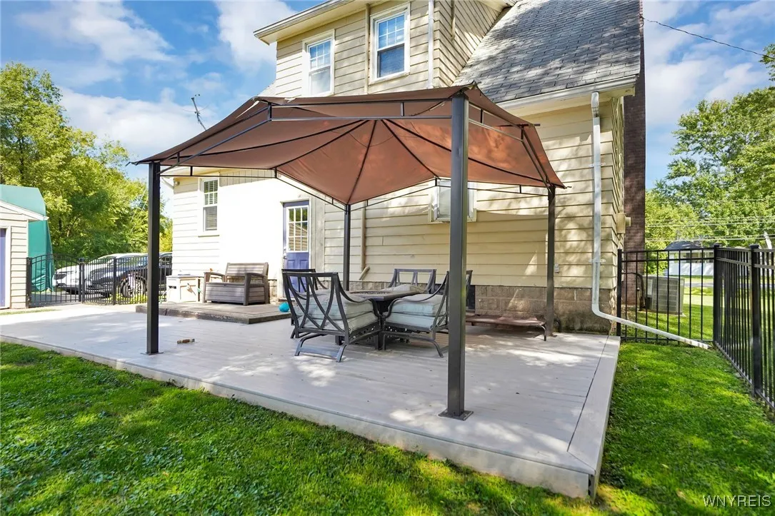 3708 Lockport Olcott Road, Newfane, New York 14094, Newfane, New York 14094, 3 Bedrooms Bedrooms, 8 Rooms Rooms,2 BathroomsBathrooms,Residential,For Sale,3708 Lockport Olcott Road, Newfane, New York 14094,0,B1635396