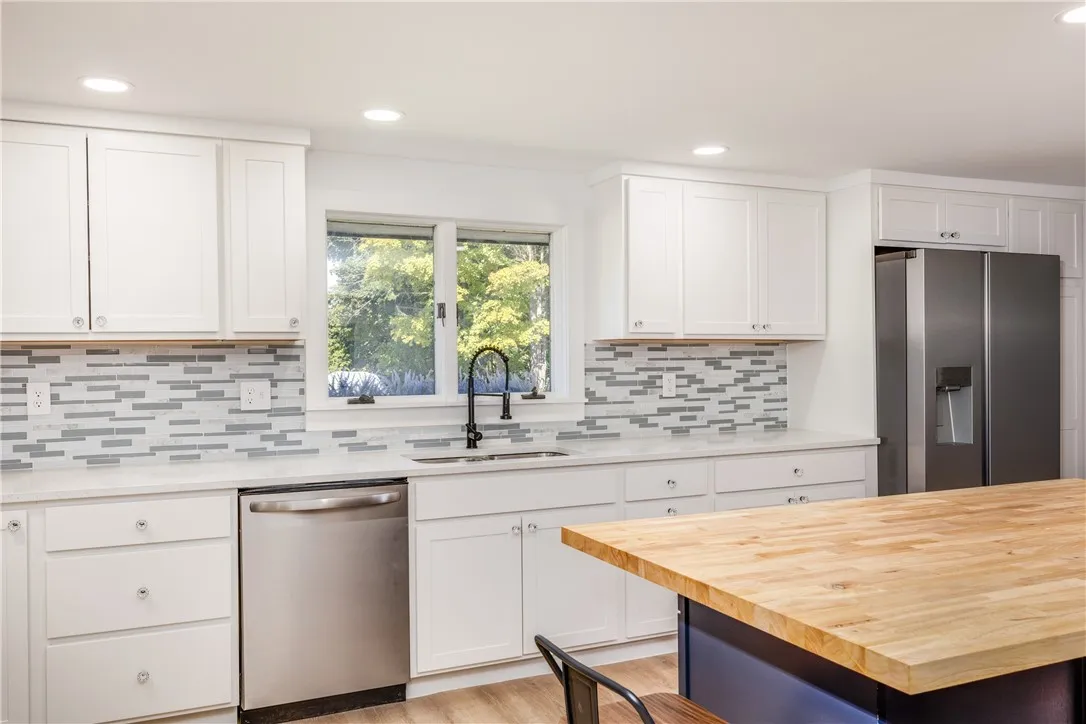 894 Middle Road, Veteran, New York 14845, Veteran, New York 14845, 3 Bedrooms Bedrooms, 7 Rooms Rooms,2 BathroomsBathrooms,Residential,Closed,894 Middle Road, Veteran, New York 14845,0,R1635200