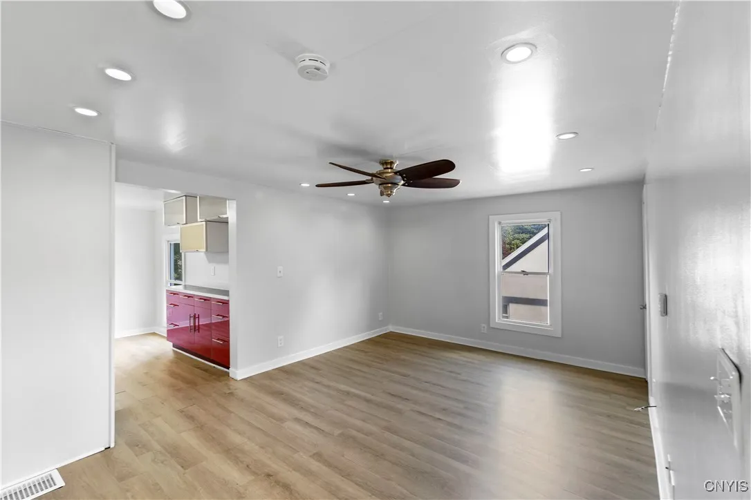 202 West Warrington Road, Syracuse, New York 13205, Syracuse, New York 13205, 6 Bedrooms Bedrooms, ,2 BathroomsBathrooms,Residential,For Sale,202 West Warrington Road, Syracuse, New York 13205,0,S1635217