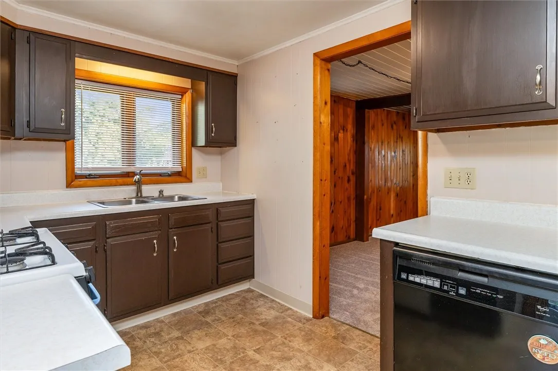 1152 State Route 96, Phelps, New York 14532, Phelps, New York 14532, 2 Bedrooms Bedrooms, 7 Rooms Rooms,1 BathroomBathrooms,Residential,For Sale,1152 State Route 96, Phelps, New York 14532,0,R1635466