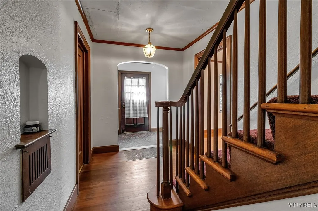 914 Vanderbilt Avenue, Niagara Falls, New York 143, Niagara Falls, New York 14305, 3 Bedrooms Bedrooms, 10 Rooms Rooms,1 BathroomBathrooms,Residential,For Sale,914 Vanderbilt Avenue, Niagara Falls, New York 143,0,B1633652
