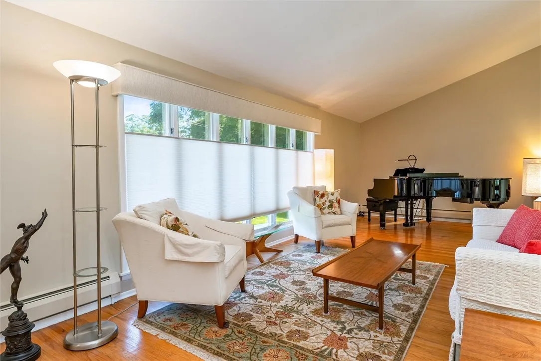 389 Washington Street, Ogden, New York 14559, Ogden, New York 14559, 4 Bedrooms Bedrooms, 10 Rooms Rooms,2 BathroomsBathrooms,Residential,Closed,389 Washington Street, Ogden, New York 14559,0,R1635436