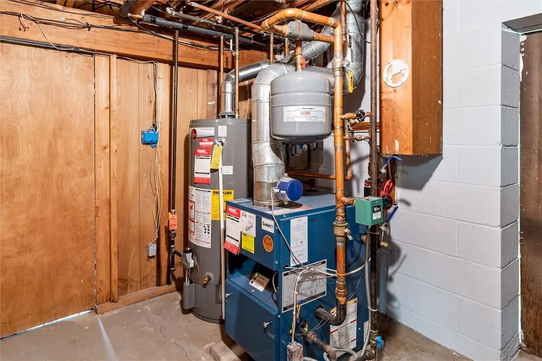 389 Washington Street, Ogden, New York 14559, Ogden, New York 14559, 4 Bedrooms Bedrooms, 10 Rooms Rooms,2 BathroomsBathrooms,Residential,Closed,389 Washington Street, Ogden, New York 14559,0,R1635436