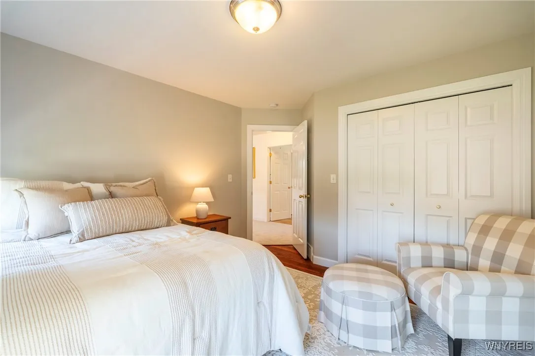 5627 Marthas Vineyard, Clarence, New York 14032, Clarence, New York 14032, 6 Bedrooms Bedrooms, 10 Rooms Rooms,3 BathroomsBathrooms,Residential,For Sale,5627 Marthas Vineyard, Clarence, New York 14032,0,B1635309