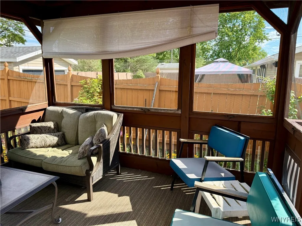 615 Lynbrook Avenue, Tonawanda, New York 14150, Tonawanda, New York 14150, 2 Bedrooms Bedrooms, 5 Rooms Rooms,1 BathroomBathrooms,Residential,For Sale,615 Lynbrook Avenue, Tonawanda, New York 14150,0,B1635517
