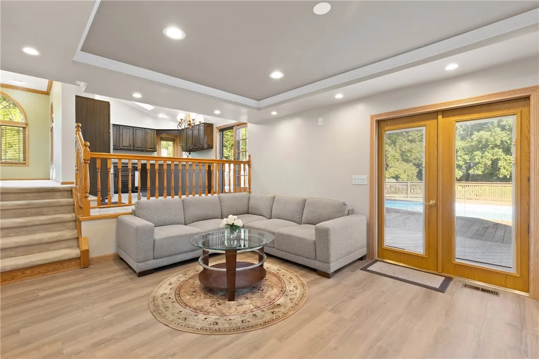 265 Hillary Lane, Penfield, New York 14526, Penfield, New York 14526, 3 Bedrooms Bedrooms, 7 Rooms Rooms,2 BathroomsBathrooms,Residential,For Sale,265 Hillary Lane, Penfield, New York 14526,0,R1634980