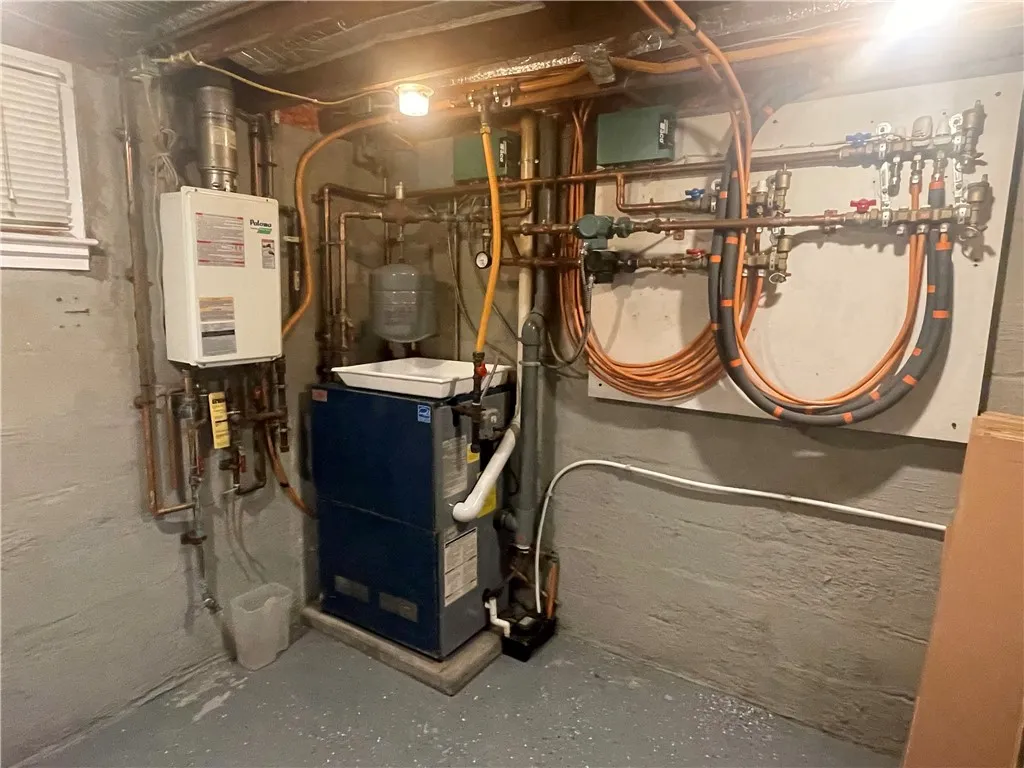 6 Chester Street, Oneonta, New York 13820, Oneonta, New York 13820, 3 Bedrooms Bedrooms, 5 Rooms Rooms,1 BathroomBathrooms,Residential,Closed,6 Chester Street, Oneonta, New York 13820,0,R1635531