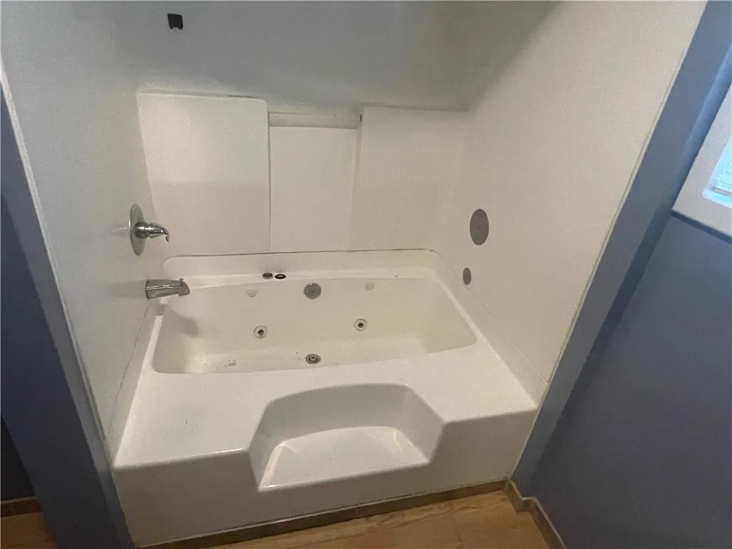 6 Chester Street, Oneonta, New York 13820, Oneonta, New York 13820, 3 Bedrooms Bedrooms, 5 Rooms Rooms,1 BathroomBathrooms,Residential,Closed,6 Chester Street, Oneonta, New York 13820,0,R1635531