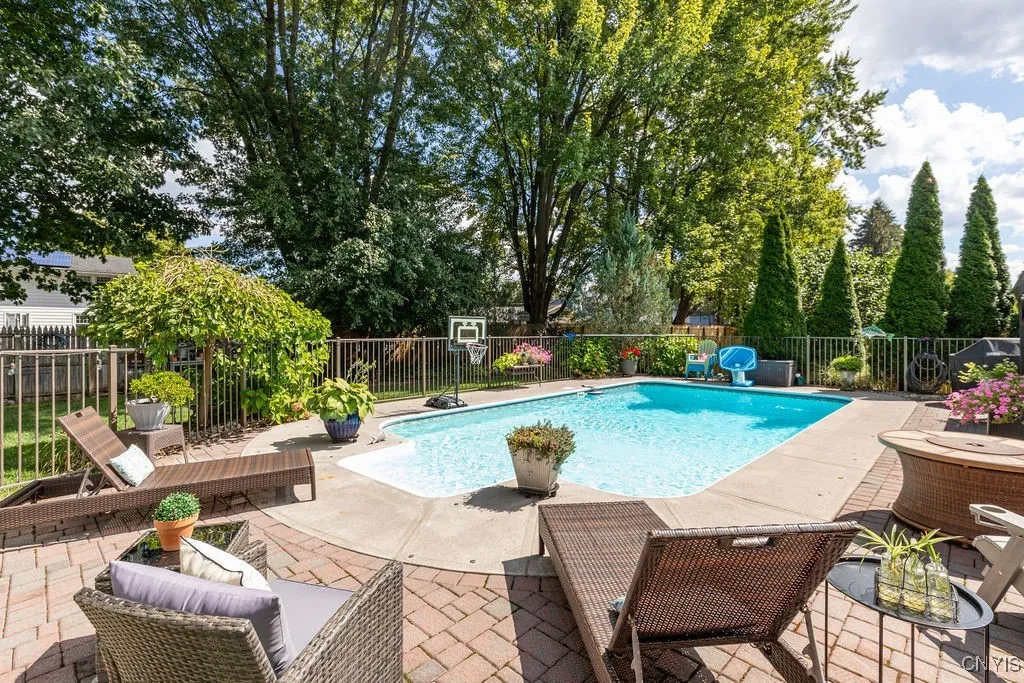 7504 Meadow Wood Drive, Clay, New York 13212, Clay, New York 13212, 3 Bedrooms Bedrooms, 12 Rooms Rooms,2 BathroomsBathrooms,Residential,Closed,7504 Meadow Wood Drive, Clay, New York 13212,0,S1635144