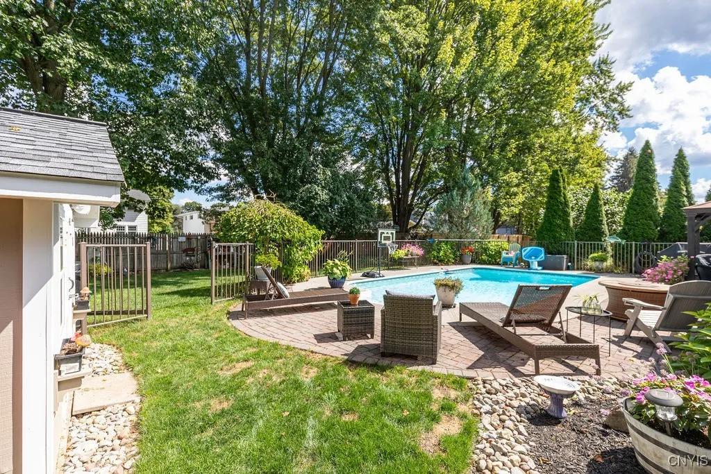 7504 Meadow Wood Drive, Clay, New York 13212, Clay, New York 13212, 3 Bedrooms Bedrooms, 12 Rooms Rooms,2 BathroomsBathrooms,Residential,Closed,7504 Meadow Wood Drive, Clay, New York 13212,0,S1635144