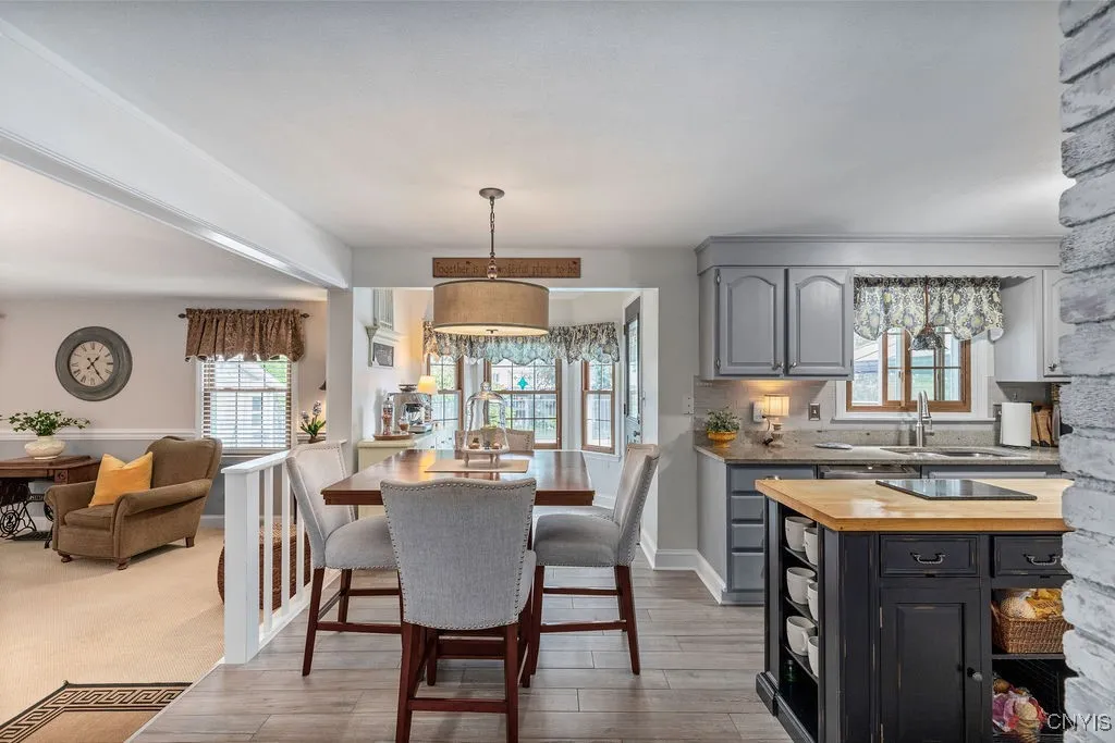 7504 Meadow Wood Drive, Clay, New York 13212, Clay, New York 13212, 3 Bedrooms Bedrooms, 12 Rooms Rooms,2 BathroomsBathrooms,Residential,Closed,7504 Meadow Wood Drive, Clay, New York 13212,0,S1635144