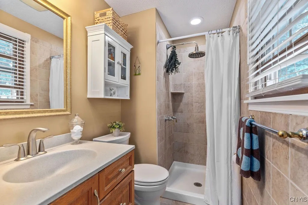 7504 Meadow Wood Drive, Clay, New York 13212, Clay, New York 13212, 3 Bedrooms Bedrooms, 12 Rooms Rooms,2 BathroomsBathrooms,Residential,Closed,7504 Meadow Wood Drive, Clay, New York 13212,0,S1635144