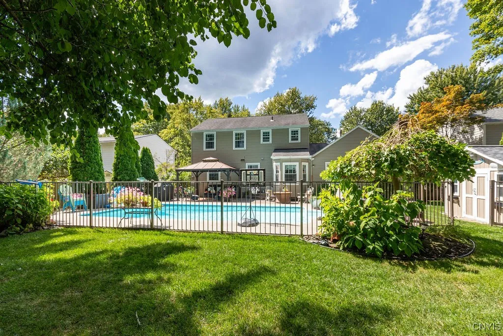 7504 Meadow Wood Drive, Clay, New York 13212, Clay, New York 13212, 3 Bedrooms Bedrooms, 12 Rooms Rooms,2 BathroomsBathrooms,Residential,Closed,7504 Meadow Wood Drive, Clay, New York 13212,0,S1635144