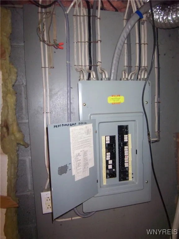 17 Williams Street, Batavia City, New York 14020, Batavia City, New York 14020, 3 Bedrooms Bedrooms, 7 Rooms Rooms,2 BathroomsBathrooms,Residential,For Sale,17 Williams Street, Batavia City, New York 14020,0,B1635068