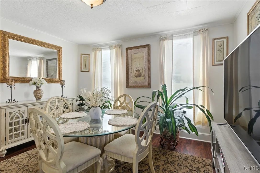6 Brookfield Place, Auburn, New York 13021, Auburn, New York 13021, 4 Bedrooms Bedrooms, 7 Rooms Rooms,1 BathroomBathrooms,Residential,For Sale,6 Brookfield Place, Auburn, New York 13021,0,S1634339