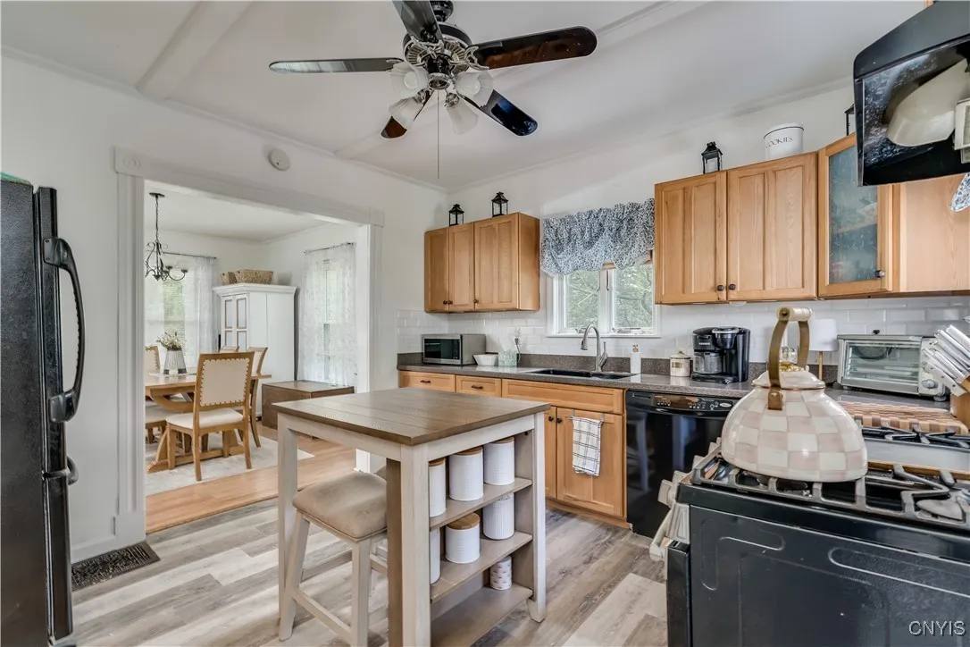 443 Flower Avenue East, Watertown City, New York 1, Watertown City, New York 13601, 3 Bedrooms Bedrooms, 6 Rooms Rooms,1 BathroomBathrooms,Residential,Closed,443 Flower Avenue East, Watertown City, New York 1,0,S1635133