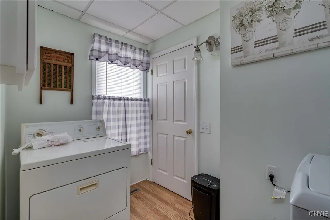 443 Flower Avenue East, Watertown City, New York 1, Watertown City, New York 13601, 3 Bedrooms Bedrooms, 6 Rooms Rooms,1 BathroomBathrooms,Residential,Closed,443 Flower Avenue East, Watertown City, New York 1,0,S1635133