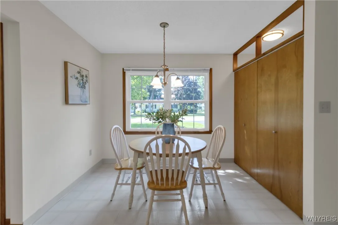 5350 Powers Road, Orchard Park, New York 14127, Orchard Park, New York 14127, 3 Bedrooms Bedrooms, 6 Rooms Rooms,2 BathroomsBathrooms,Residential,For Sale,5350 Powers Road, Orchard Park, New York 14127,0,B1635413