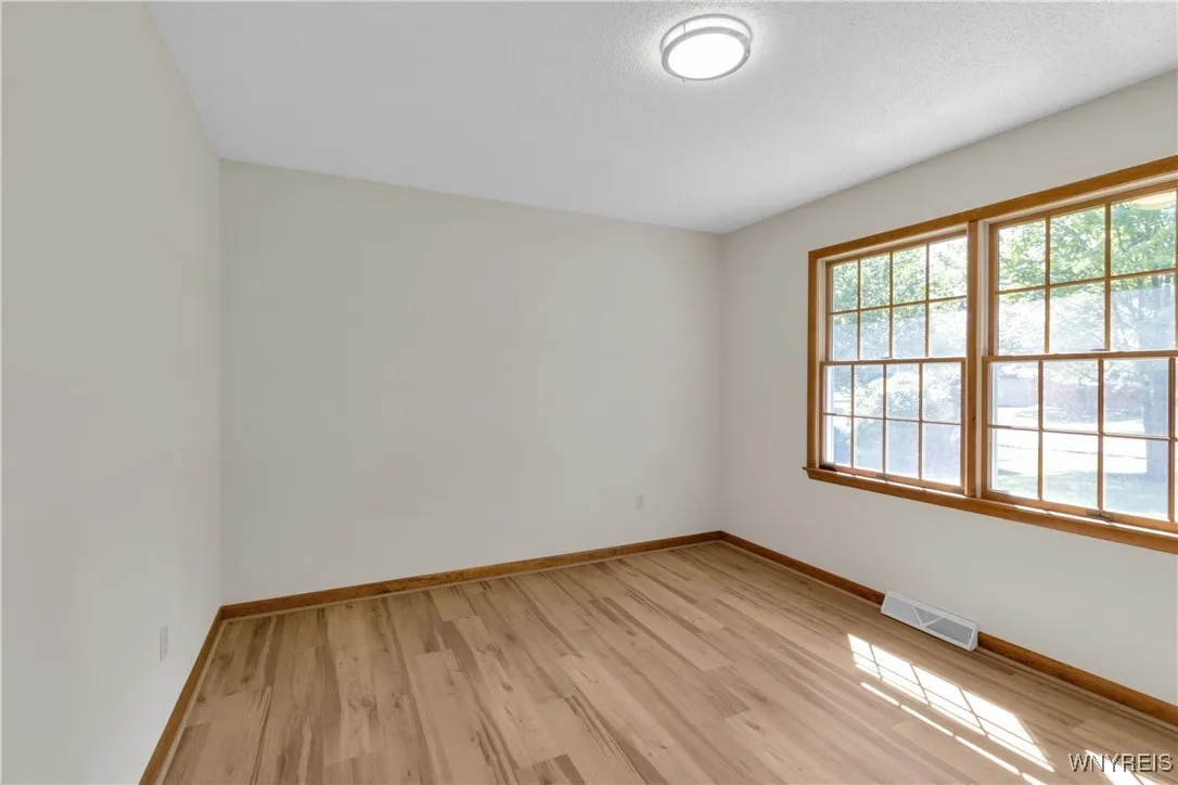 5350 Powers Road, Orchard Park, New York 14127, Orchard Park, New York 14127, 3 Bedrooms Bedrooms, 6 Rooms Rooms,2 BathroomsBathrooms,Residential,For Sale,5350 Powers Road, Orchard Park, New York 14127,0,B1635413