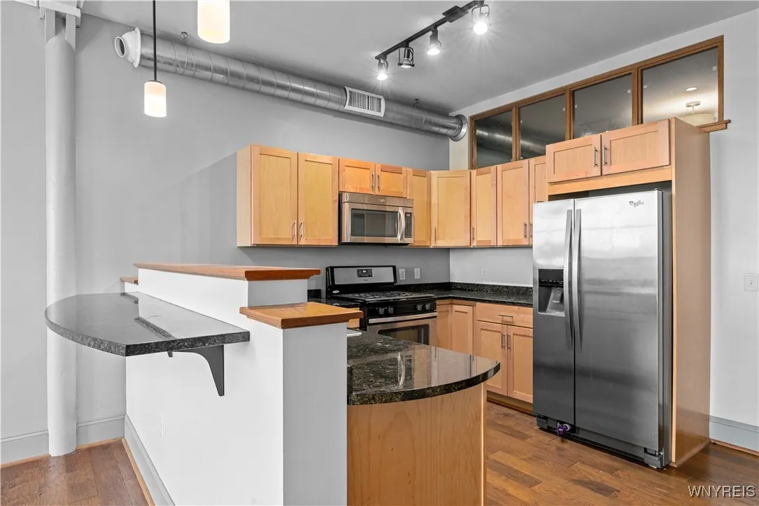 149 Swan 503, Buffalo, New York 14203, Buffalo, New York 14203, 2 Bedrooms Bedrooms, 4 Rooms Rooms,2 BathroomsBathrooms,Residential,For Sale,149 Swan 503, Buffalo, New York 14203,0,B1635641