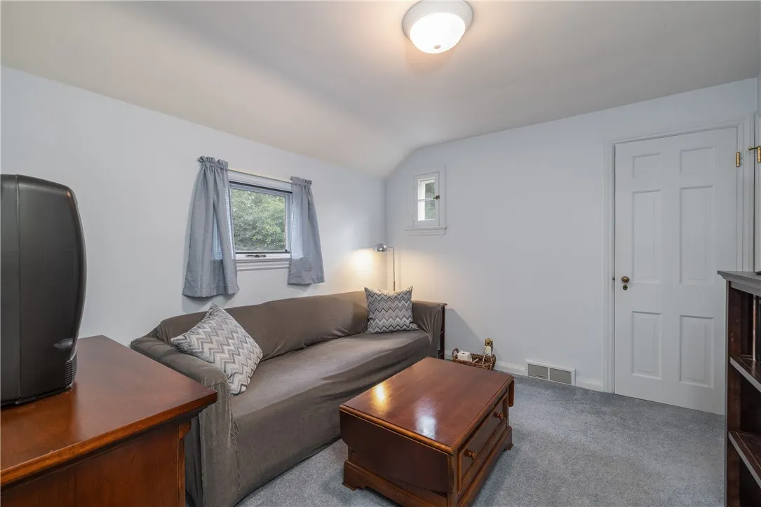 45 Fonthill Park, Brighton, New York 14618, Brighton, New York 14618, 4 Bedrooms Bedrooms, 9 Rooms Rooms,2 BathroomsBathrooms,Residential,For Sale,45 Fonthill Park, Brighton, New York 14618,0,R1634823