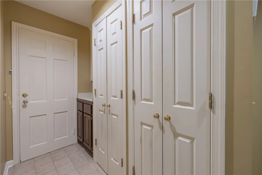 45 Fonthill Park, Brighton, New York 14618, Brighton, New York 14618, 4 Bedrooms Bedrooms, 9 Rooms Rooms,2 BathroomsBathrooms,Residential,For Sale,45 Fonthill Park, Brighton, New York 14618,0,R1634823
