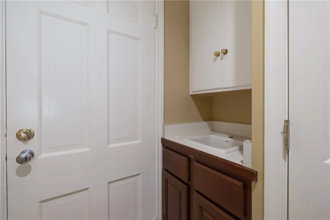 45 Fonthill Park, Brighton, New York 14618, Brighton, New York 14618, 4 Bedrooms Bedrooms, 9 Rooms Rooms,2 BathroomsBathrooms,Residential,For Sale,45 Fonthill Park, Brighton, New York 14618,0,R1634823