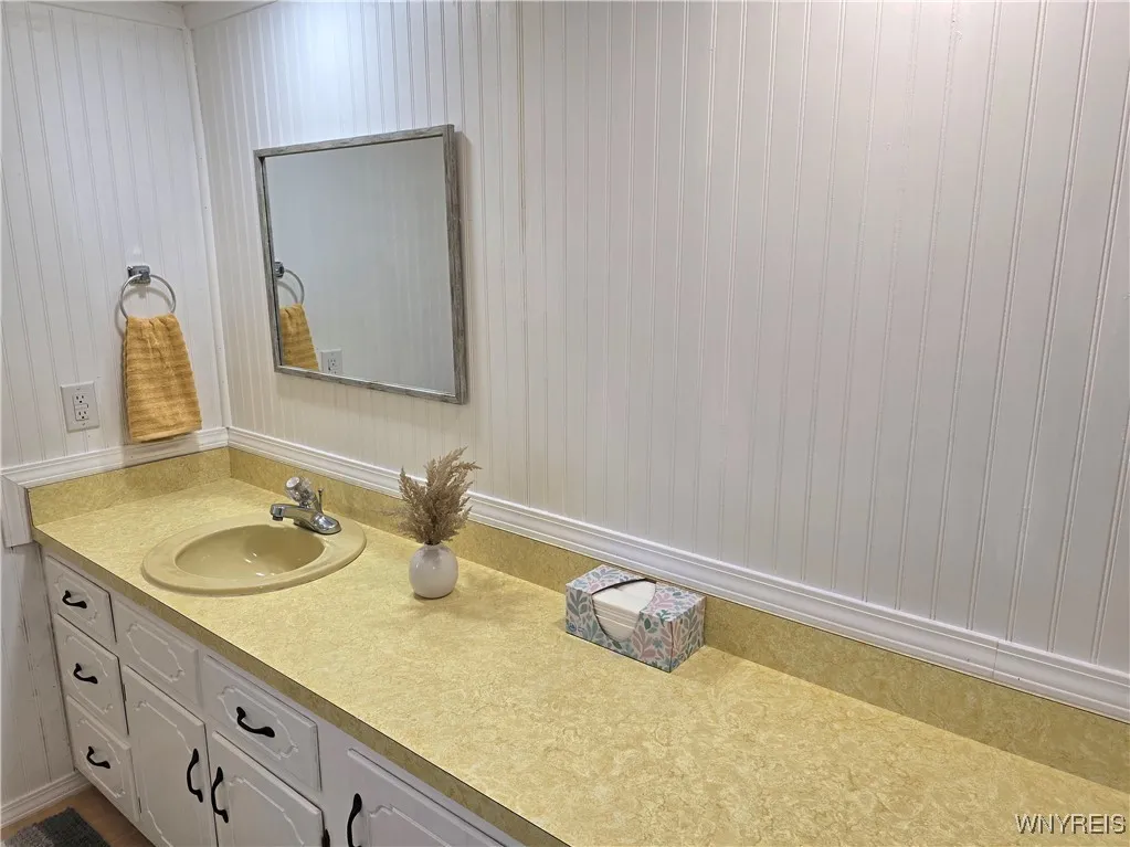 7406 Chestnut Ridge Rd, Lockport Town, New York 14, Lockport Town, New York 14094, 3 Bedrooms Bedrooms, 7 Rooms Rooms,2 BathroomsBathrooms,Residential,For Sale,7406 Chestnut Ridge Rd, Lockport Town, New York 14,0,B1635433