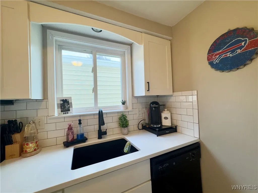 22 Parkview Court, Lancaster, New York 14086, Lancaster, New York 14086, 2 Bedrooms Bedrooms, 6 Rooms Rooms,1 BathroomBathrooms,Residential,Closed,22 Parkview Court, Lancaster, New York 14086,0,B1635534