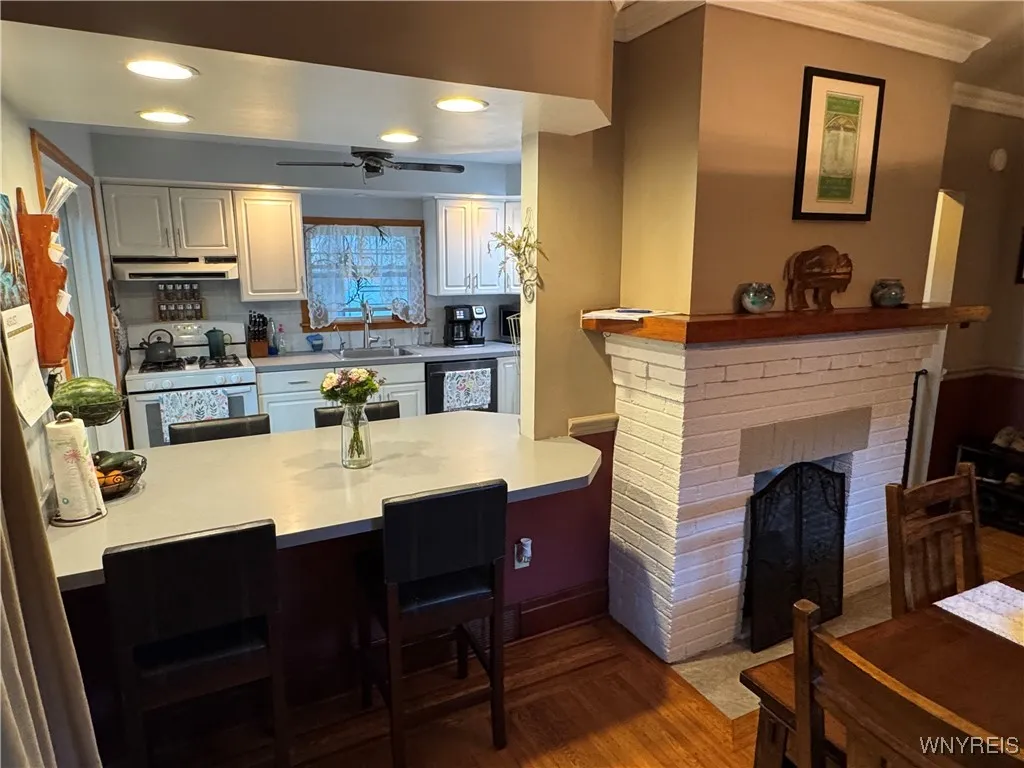 126 Como Avenue, Buffalo, New York 14220, Buffalo, New York 14220, 3 Bedrooms Bedrooms, 8 Rooms Rooms,1 BathroomBathrooms,Residential,Closed,126 Como Avenue, Buffalo, New York 14220,0,B1635620