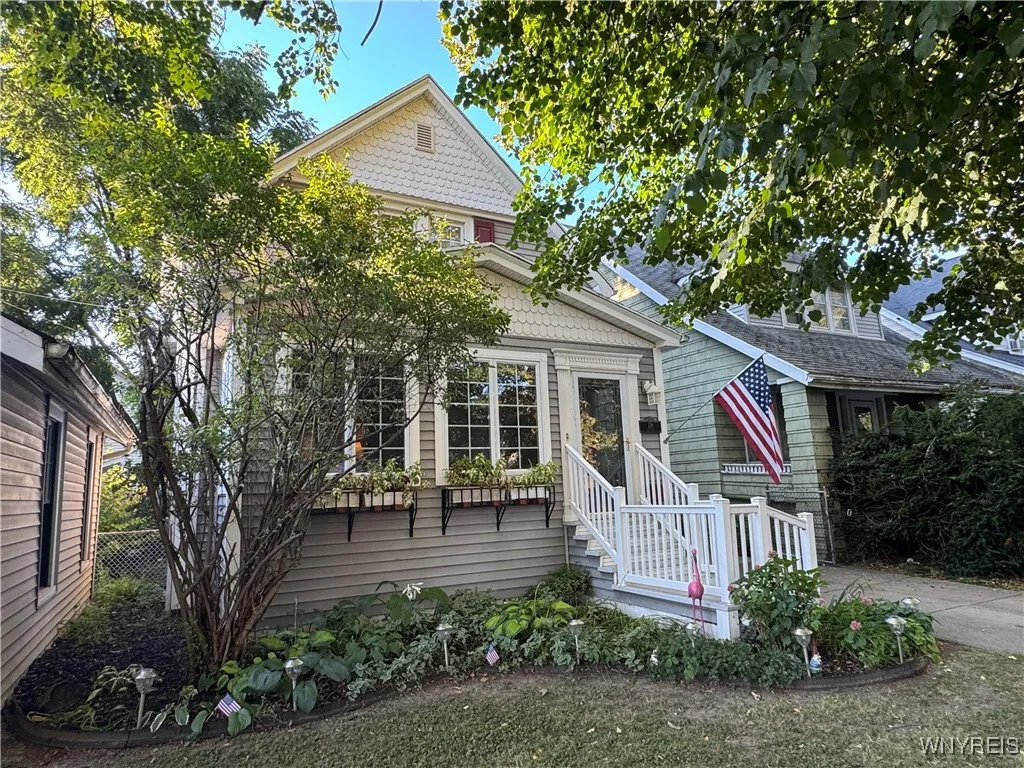 126 Como Avenue, Buffalo, New York 14220, Buffalo, New York 14220, 3 Bedrooms Bedrooms, 8 Rooms Rooms,1 BathroomBathrooms,Residential,Closed,126 Como Avenue, Buffalo, New York 14220,0,B1635620