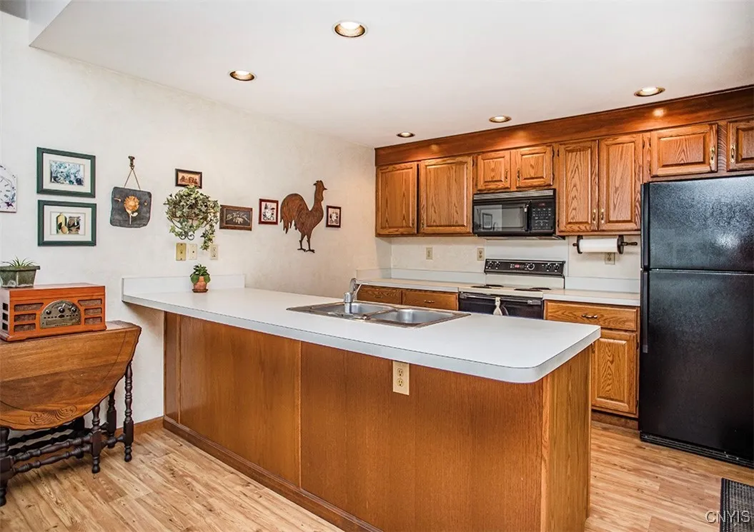 201 Timber Ridge Drive, Camillus, New York 13031, Camillus, New York 13031, 3 Bedrooms Bedrooms, 7 Rooms Rooms,3 BathroomsBathrooms,Residential,For Sale,201 Timber Ridge Drive, Camillus, New York 13031,0,S1635713