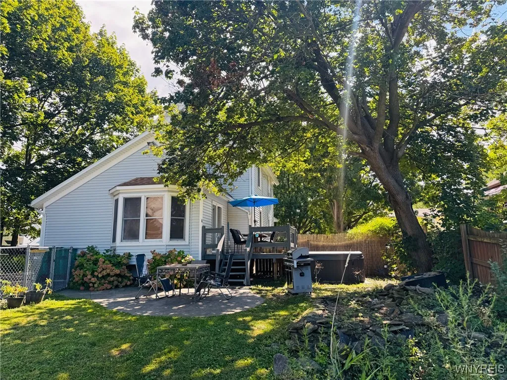 6434 Center Street, Hamburg, New York 14085, Hamburg, New York 14085, 2 Bedrooms Bedrooms, 7 Rooms Rooms,1 BathroomBathrooms,Residential,For Sale,6434 Center Street, Hamburg, New York 14085,0,B1635647