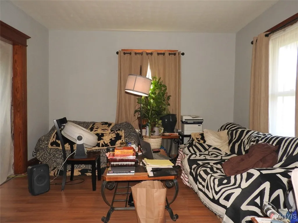309 Marguerite Avenue, Syracuse, New York 13207, Syracuse, New York 13207, 2 Bedrooms Bedrooms, 7 Rooms Rooms,1 BathroomBathrooms,Residential,For Sale,309 Marguerite Avenue, Syracuse, New York 13207,0,S1635560