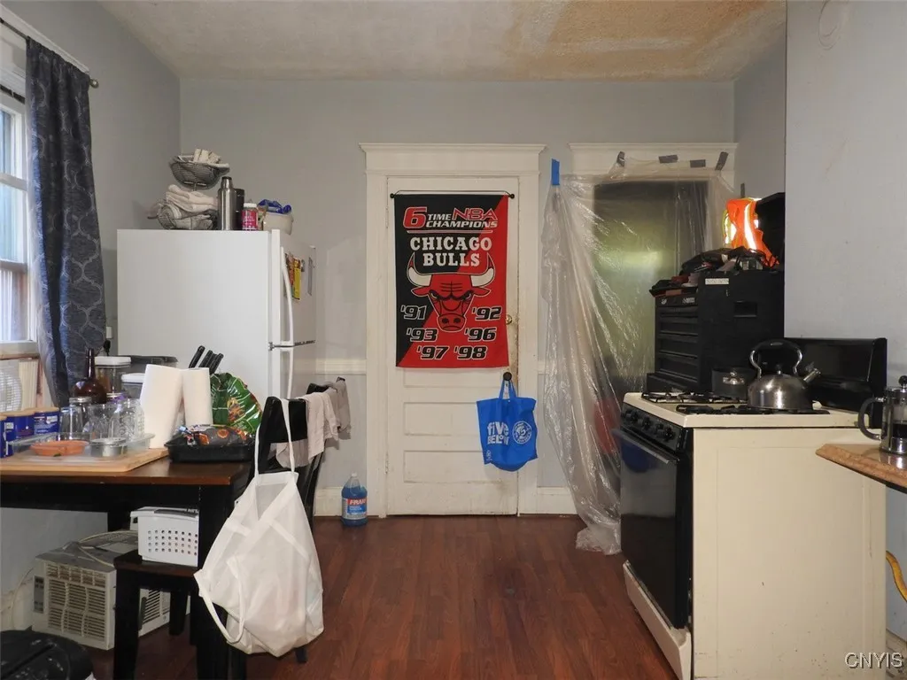 309 Marguerite Avenue, Syracuse, New York 13207, Syracuse, New York 13207, 2 Bedrooms Bedrooms, 7 Rooms Rooms,1 BathroomBathrooms,Residential,For Sale,309 Marguerite Avenue, Syracuse, New York 13207,0,S1635560