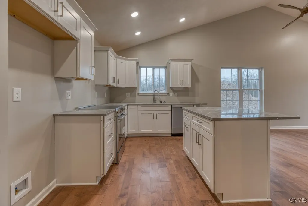 8195 Rachel Court, Clay, New York 13027, Clay, New York 13027, 2 Bedrooms Bedrooms, 6 Rooms Rooms,2 BathroomsBathrooms,Residential,For Sale,8195 Rachel Court, Clay, New York 13027,0,S1635662