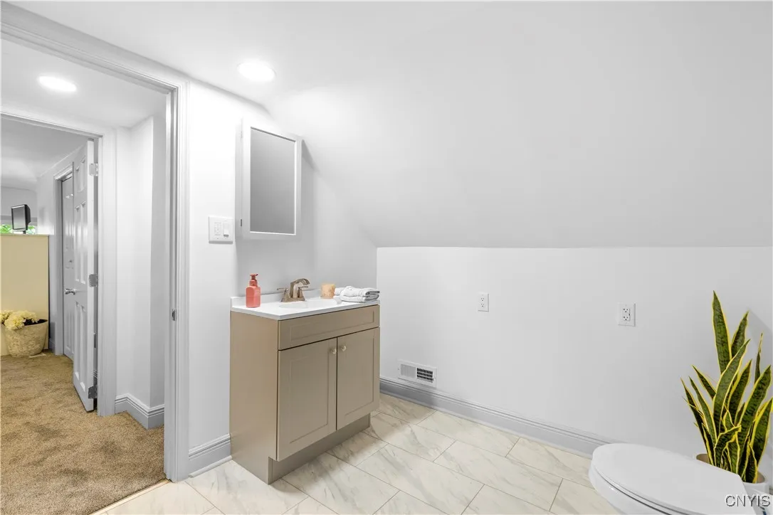 405 Van Roen Road, Utica, New York 13502, Utica, New York 13502, 2 Bedrooms Bedrooms, 5 Rooms Rooms,2 BathroomsBathrooms,Residential,Closed,405 Van Roen Road, Utica, New York 13502,0,S1635638