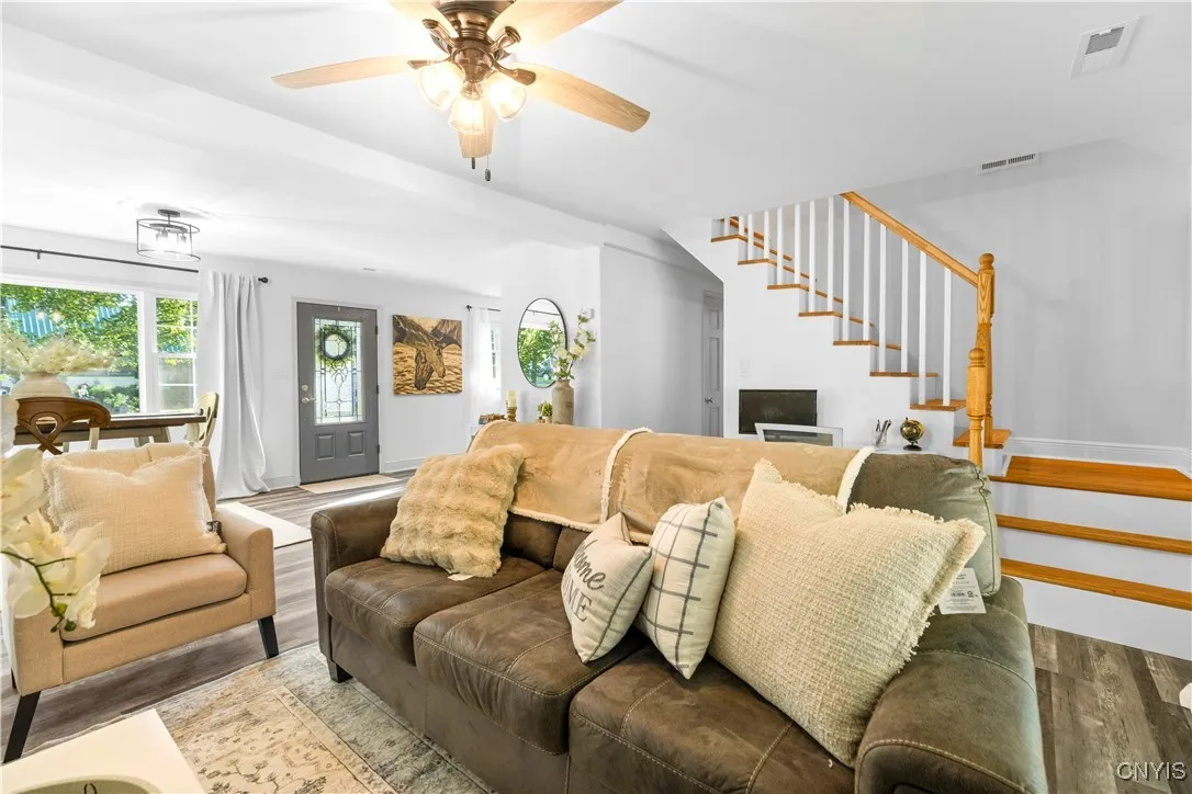 405 Van Roen Road, Utica, New York 13502, Utica, New York 13502, 2 Bedrooms Bedrooms, 5 Rooms Rooms,2 BathroomsBathrooms,Residential,Closed,405 Van Roen Road, Utica, New York 13502,0,S1635638