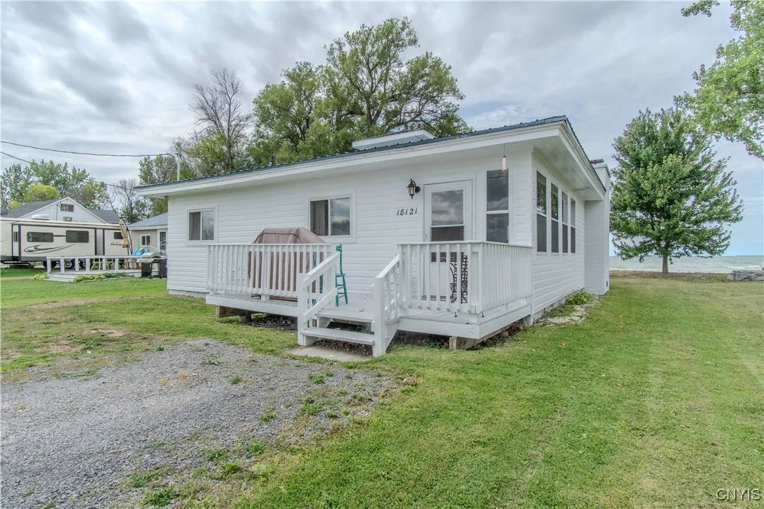 18121 Howe Shore Drive, Hounsfield, New York 13685, Hounsfield, New York 13685, 3 Bedrooms Bedrooms, 6 Rooms Rooms,1 BathroomBathrooms,Residential,For Sale,18121 Howe Shore Drive, Hounsfield, New York 13685,0,S1635674