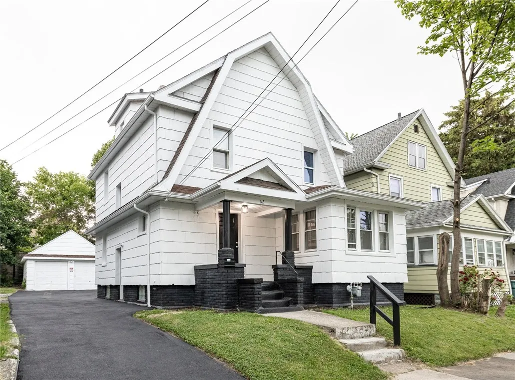 62 Curtis Street, Rochester, New York 14606, Rochester, New York 14606, 3 Bedrooms Bedrooms, 8 Rooms Rooms,1 BathroomBathrooms,Residential,For Sale,62 Curtis Street, Rochester, New York 14606,0,R1635422