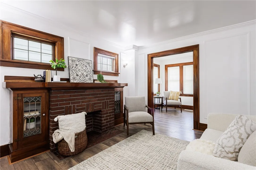 62 Curtis Street, Rochester, New York 14606, Rochester, New York 14606, 3 Bedrooms Bedrooms, 8 Rooms Rooms,1 BathroomBathrooms,Residential,For Sale,62 Curtis Street, Rochester, New York 14606,0,R1635422