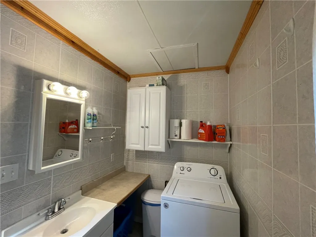 232 Lake Shore Drive South, Maryland, New York 121, Maryland, New York 12116, 2 Bedrooms Bedrooms, 4 Rooms Rooms,1 BathroomBathrooms,Residential,For Sale,232 Lake Shore Drive South, Maryland, New York 121,0,R1635691